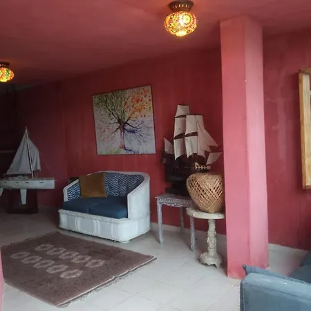 Habitación Diagonal A La Muralla&la Serrezuela - Detrás De La Playa Habitación en casa particular *